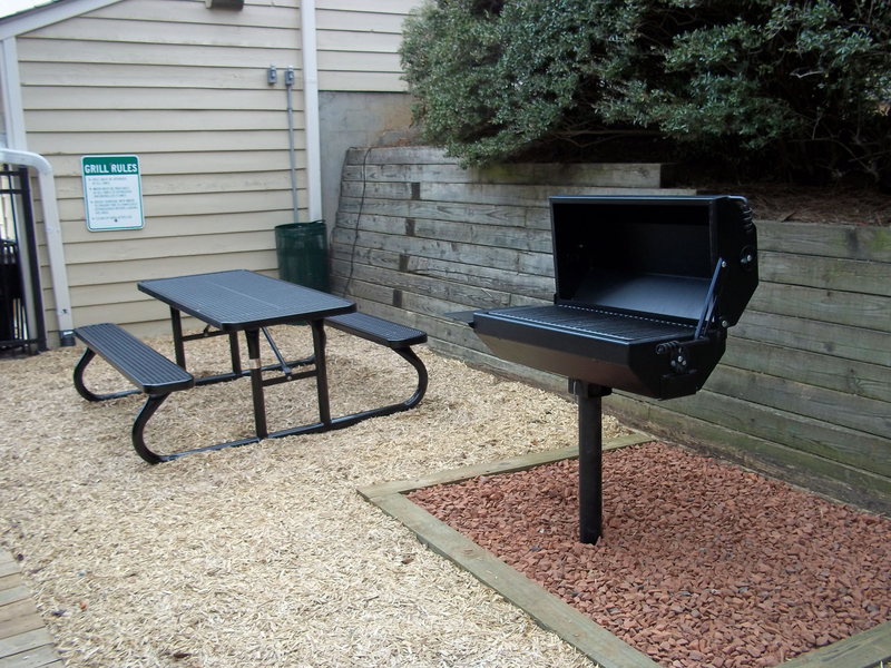 Picnic Area And BBQ at Woodland Park Apartment Homes, North Carolina, 27455