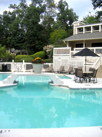 Resort-Style Swimming Pool with Sundeck