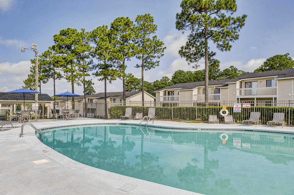 Sparkling Pool at Patriot Point Apartment Homes, North Carolina 