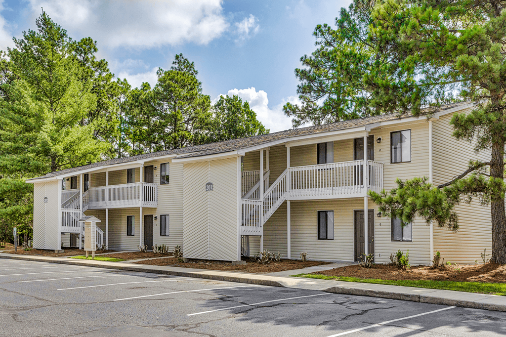 Building Exterior at Patriot Point Apartment Homes, Spring Lake North Carolina 