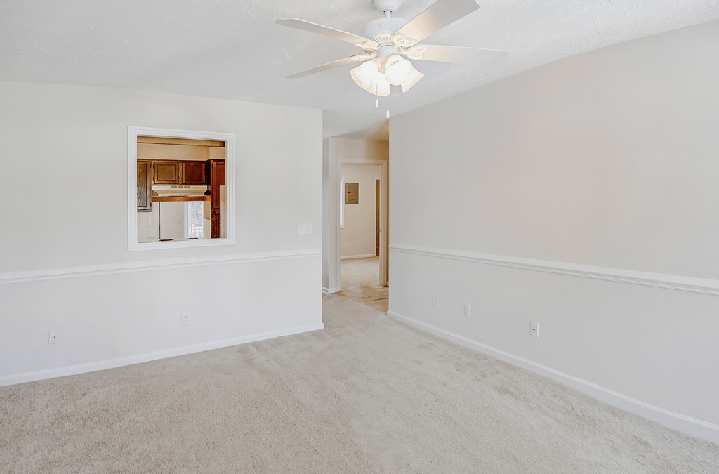 Unfurnished Living Area at Patriot Point Apartment Homes, Spring Lake North Carolina 
