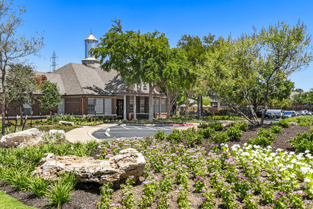 the preserve at ballantyne commons community garden