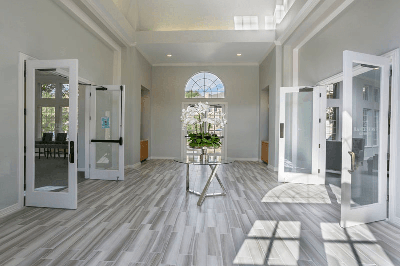 a look at the front of the house