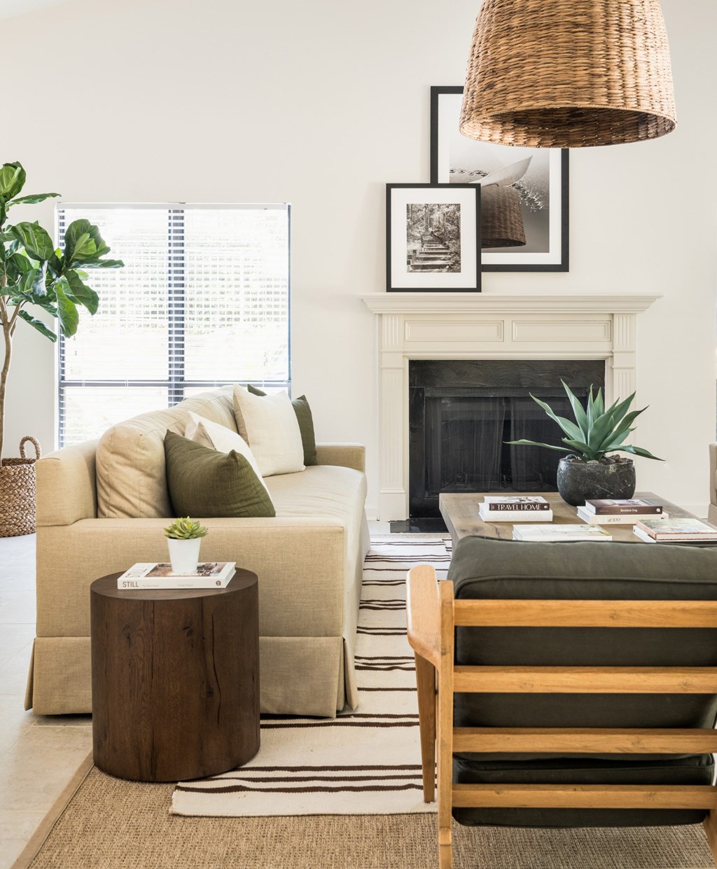 Living Area Interior at Southpark Commons Apartment Homes, Charlotte