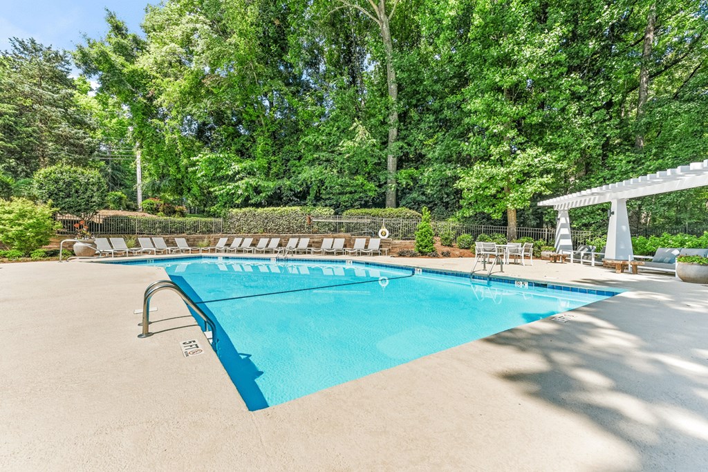 Invigorating Swimming Pool at Southpark Commons Apartment Homes, Charlotte