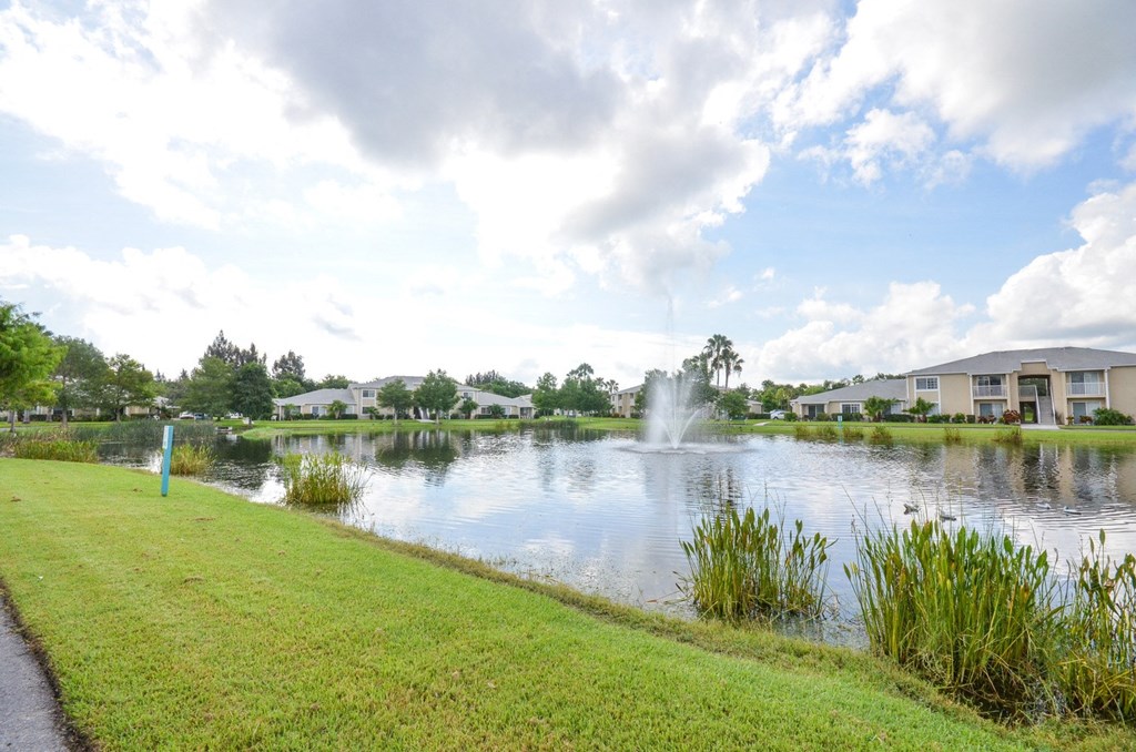 Lakeside Green Spaces at River Park Place Apartments, Vero Beach, Florida