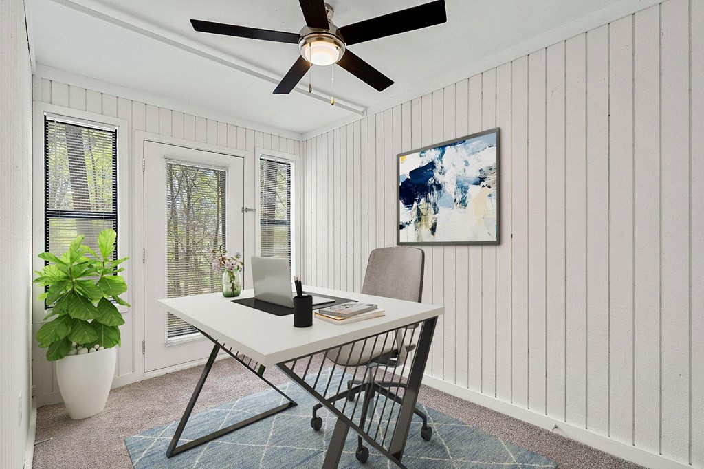 Meeting Room at Woodlyn on the Green Apartment Homes, North Carolina