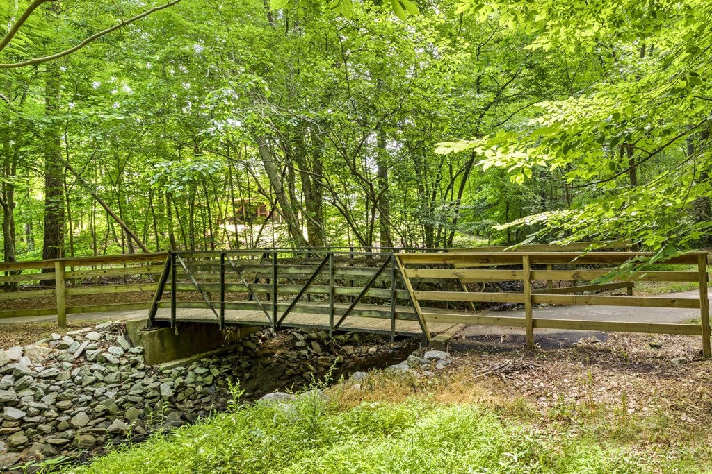 Green Space at Woodlyn on the Green Apartment Homes, North Carolina