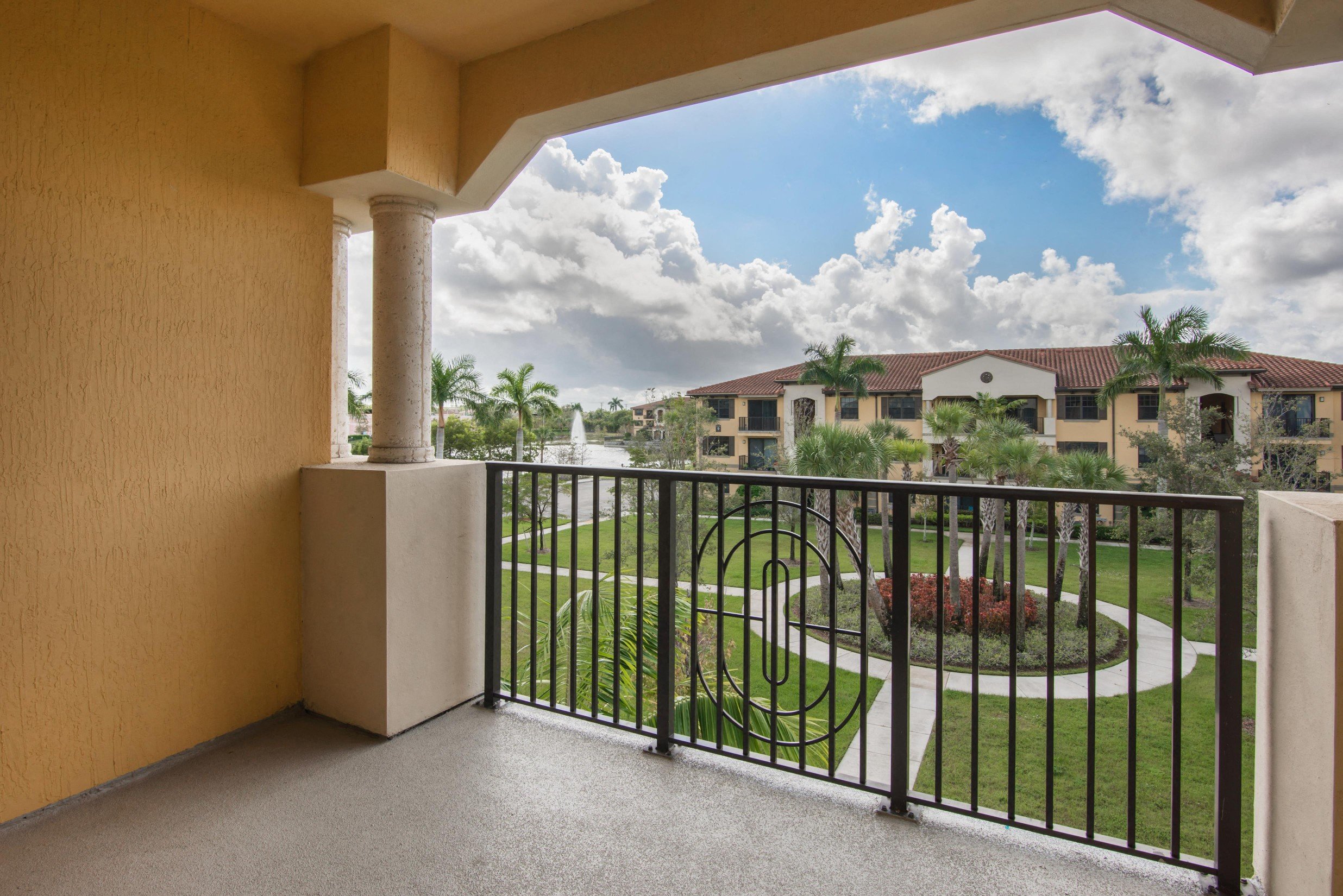 Park Aire Apartments | Apartments in Royal Palm Beach, FL