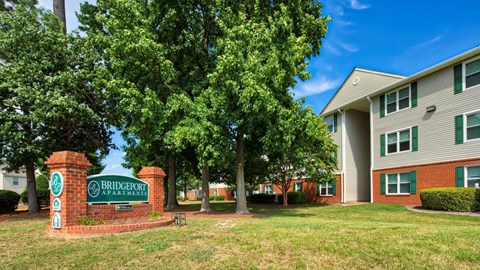 100 Bridgeport Cove Drive 2 Beds Apartment for Rent