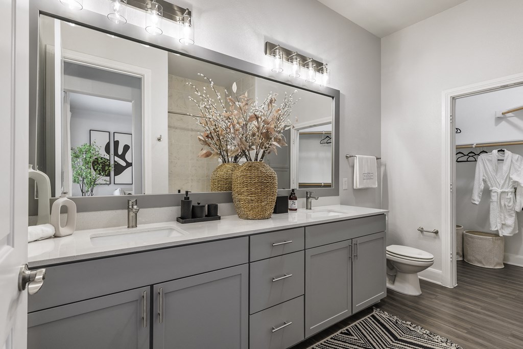 Bathroom With Large Mirror at 3500 Westlake Apartments, Austin, 78746