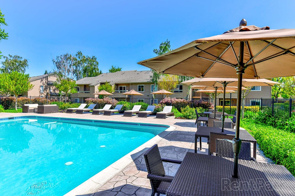 Poolside Dining Tables at The Seasons Apartments, California