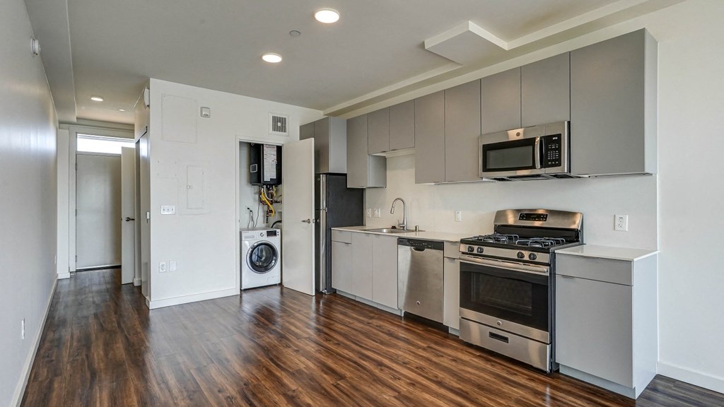 Kitchen and Washer Dryer