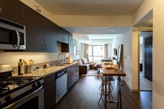 1600 N. Vine Street Studio-3 Beds Apartment for Rent - Photo Gallery 1