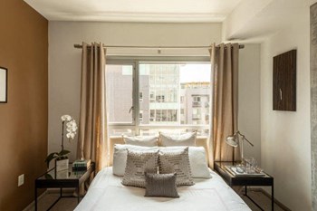 1600 VINE Los Angeles, CA 1 Bedroom - Photo Gallery 3
