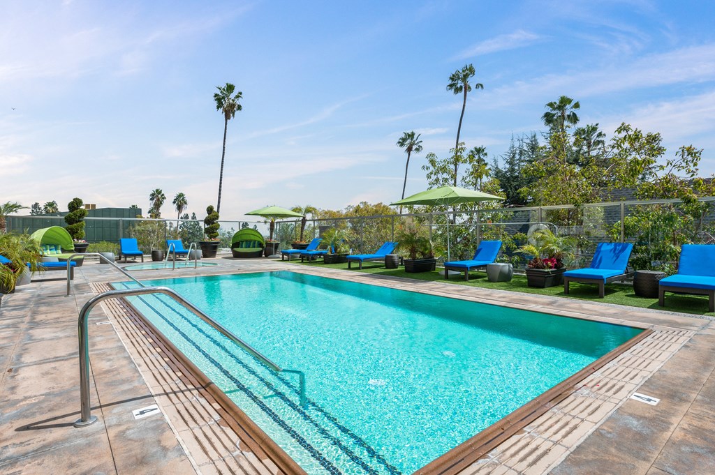 Spacious outdoor swimming pool at 7950 West Sunset Apartments