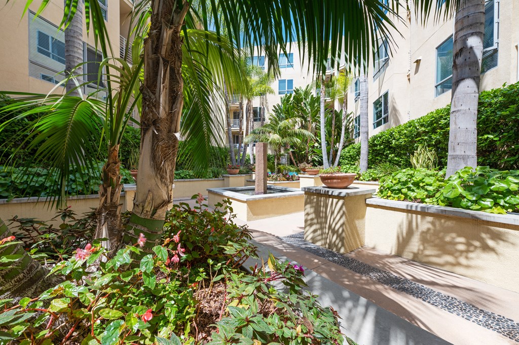 7950 West Sunset Los Angeles, CA Courtyard