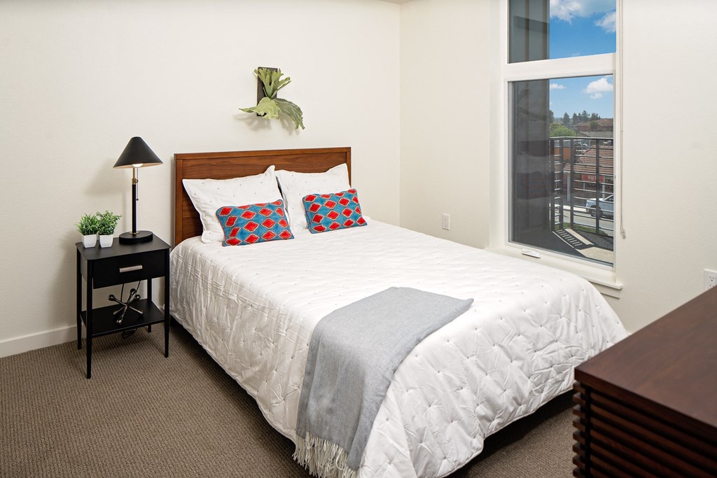 Legacy at Hayward Hayward CA bed