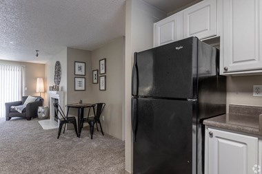 Fully Equipped Kitchen at Copper Ridge Apartments, Washington, 98055 - Photo Gallery 5