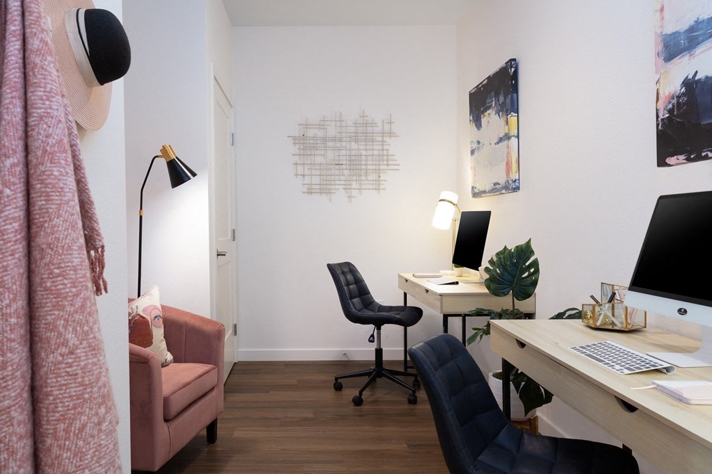 Palmia aged 55+ Luxury Apartments Fremont CA desk