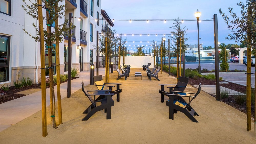 outdoor courtyard with seating