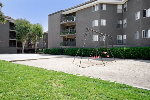 Alder Court Santa Ana, CA Community Exterior