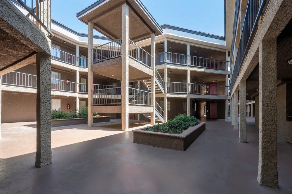 Alder Court Santa Ana,CA Community Exterior