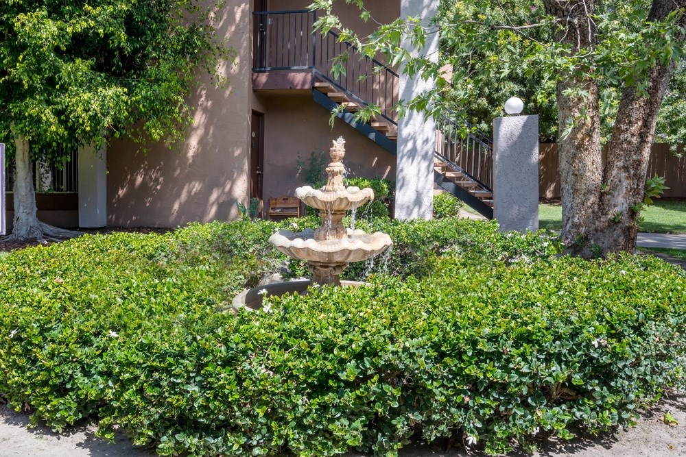 Newhope Pines Santa Ana, CA Community Exterior