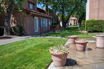 Newhope Pines Santa Ana, CA Community Exterior - Photo Gallery 4