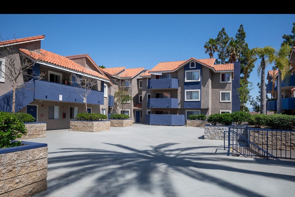 San Tropez Santa Ana, CA Community Exterior