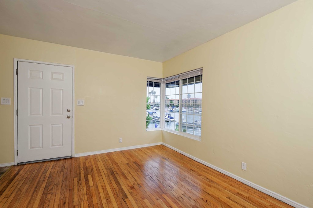 Marina Apartments & Boat Slips Long Beach, CA Apartment Living Room