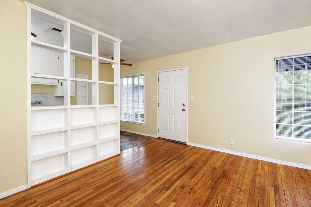 Marina Apartments & Boat Slips Long Beach, CA Apartment Living Room