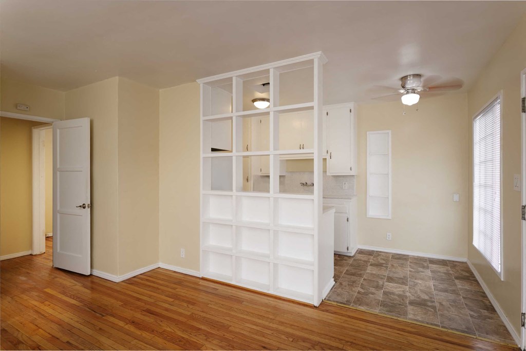 Marina Apartments & Boat Slips Long Beach, CA Apartment Living Room