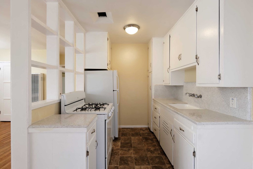 Marina Apartments & Boat Slips Long Beach, CA Apartment Kitchen