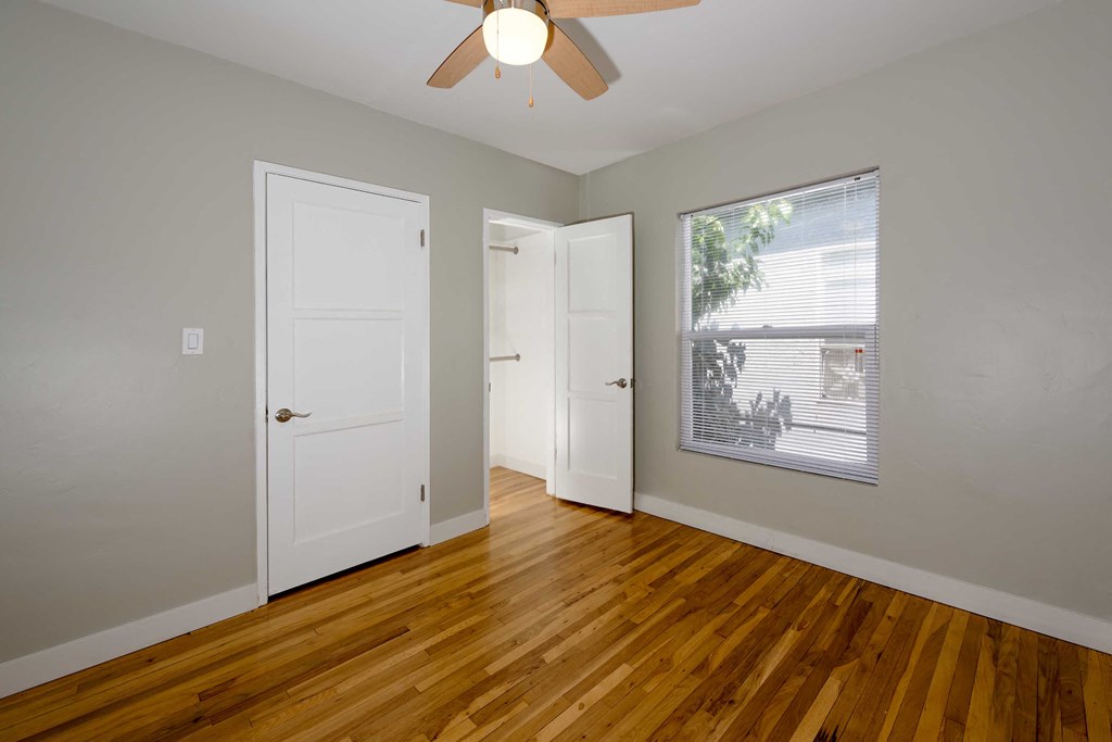 Marina Apartments & Boat Slips Long Beach, CA Apartment Entry