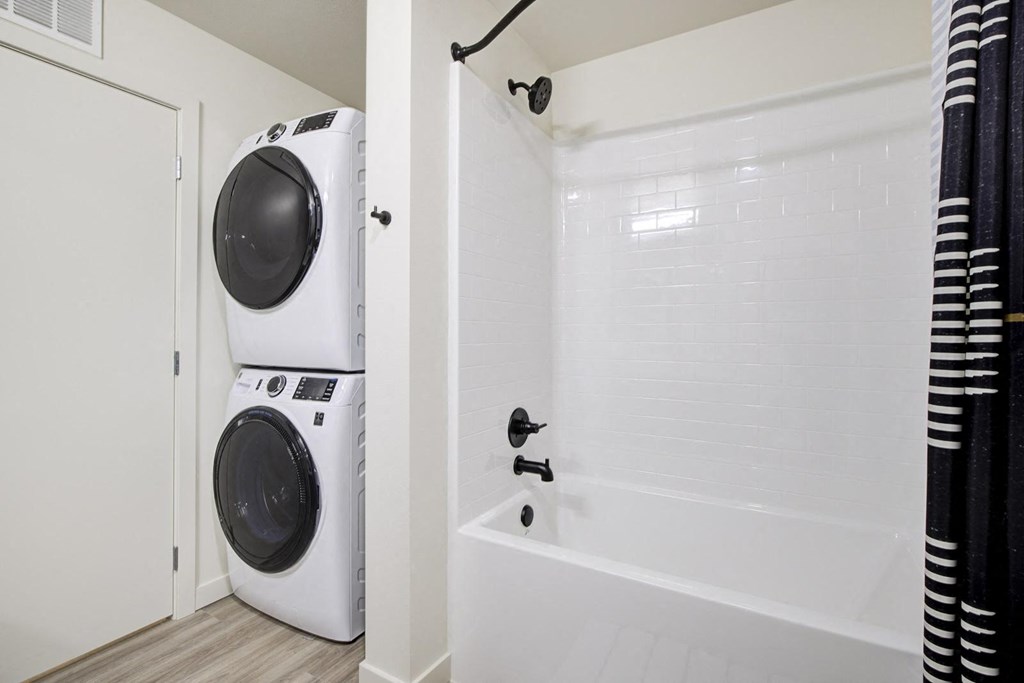 Maris West Seattle WA washer dryer