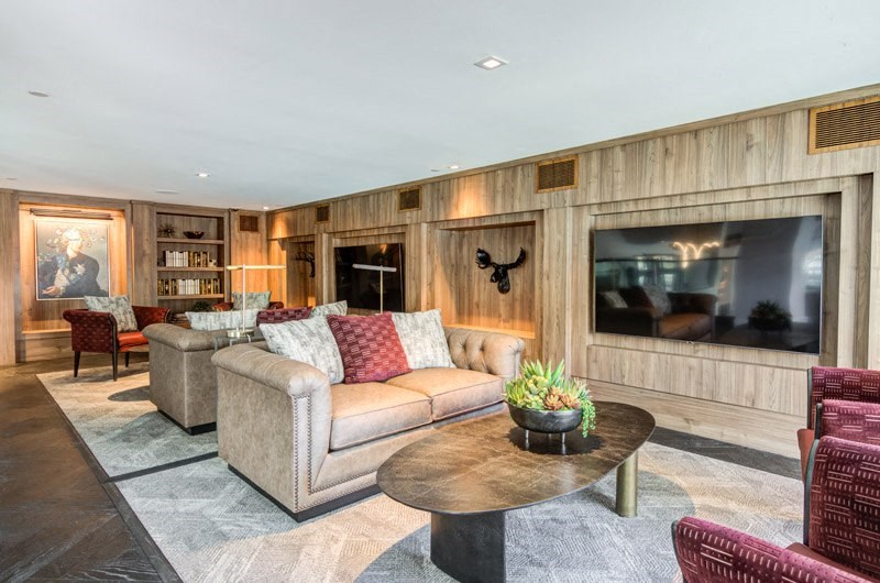 The Avalyn Chula Vista, CA Coworking Lounge