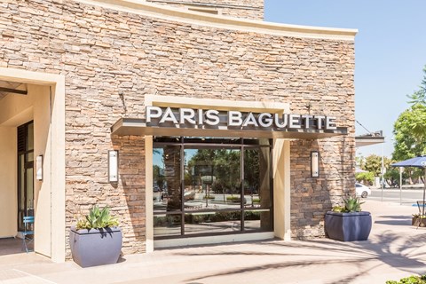 The Colony at The Lakes Retail