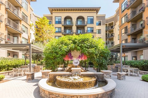 The Colony at The Lakes Wine Garden