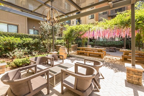 The Colony at The Lakes Wine Garden