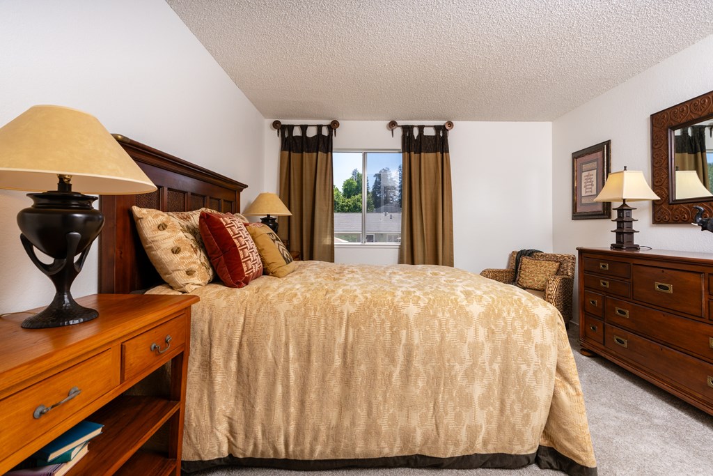 The Seasons Apartments