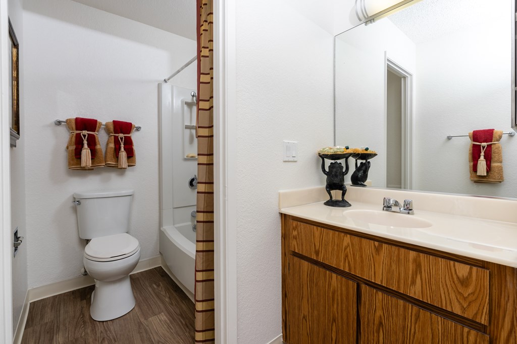 The Seasons Apartments