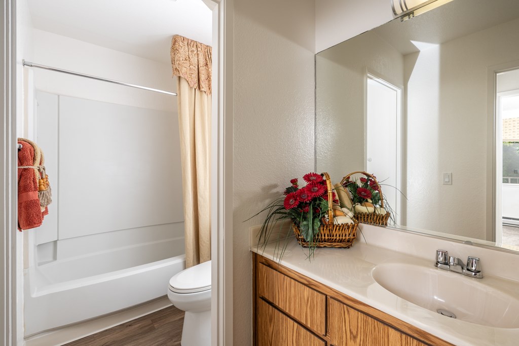 The Seasons Apartments