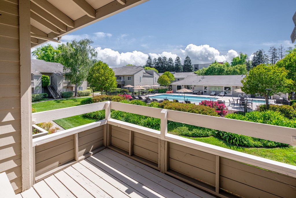 The Seasons Apartments