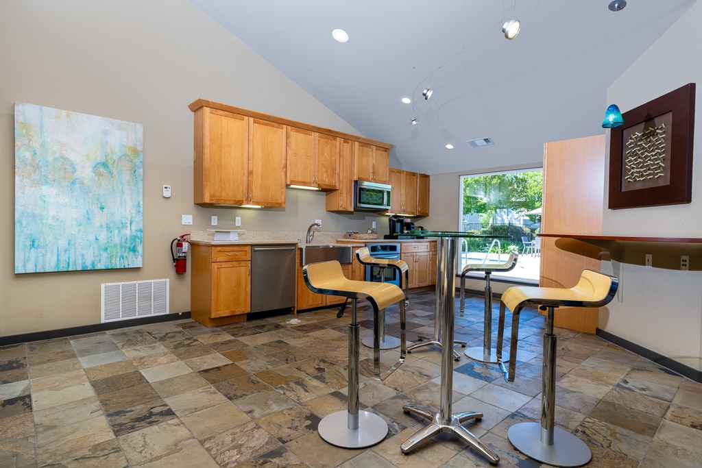 The Seasons Apartments