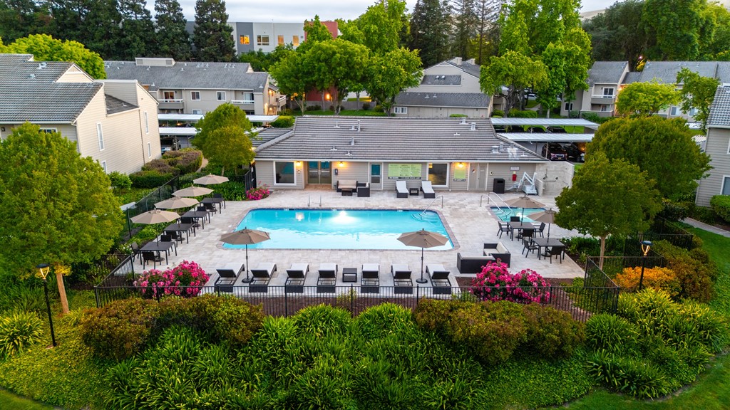 The Seasons Apartments