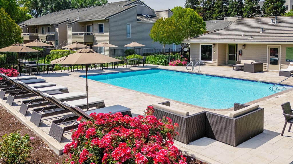 The Seasons Apartments