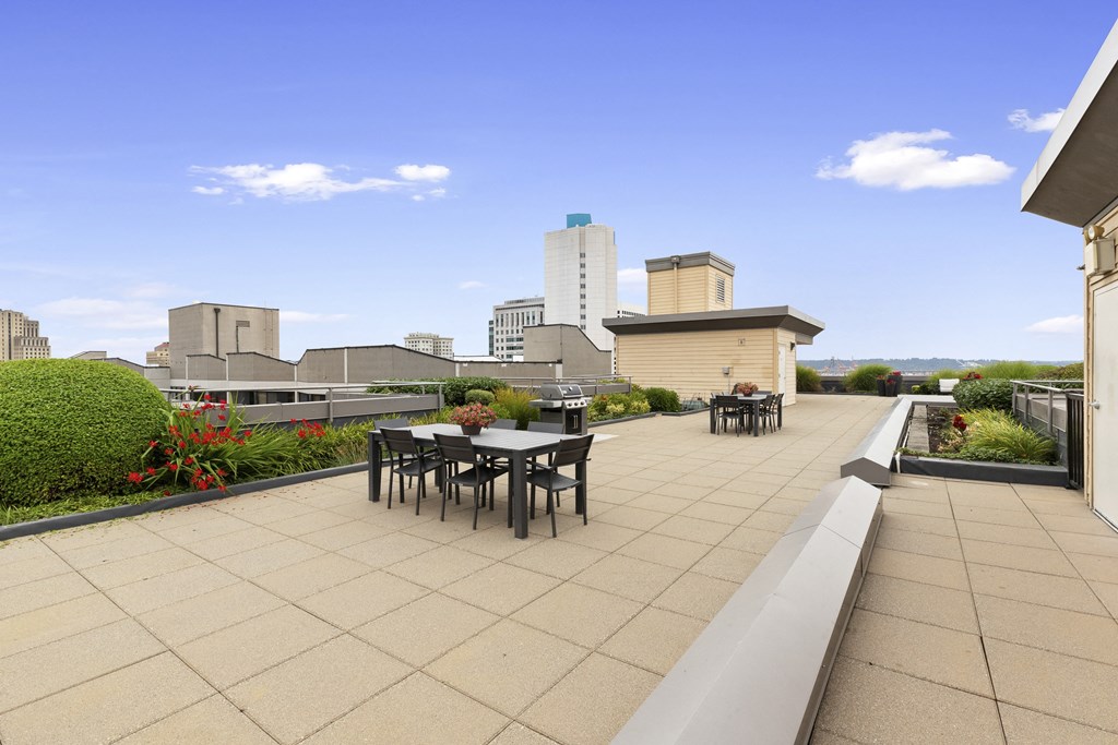 Villaggio Apartment Homes