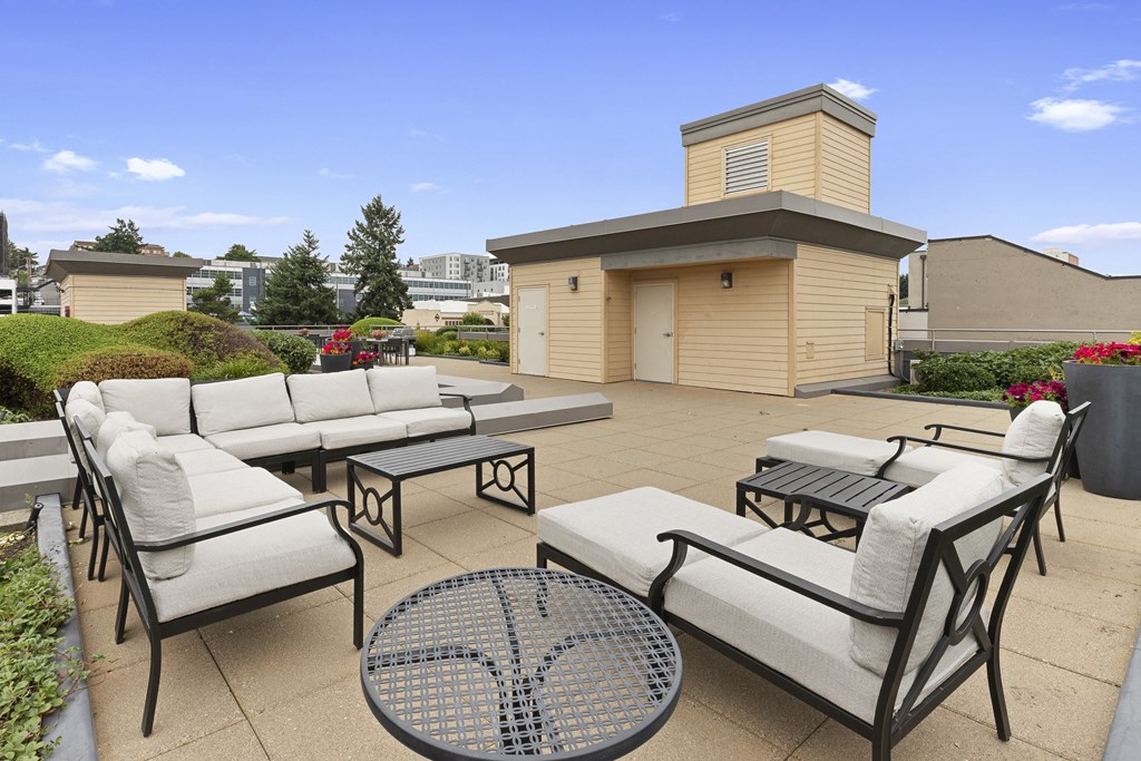 Villaggio Apartment Homes