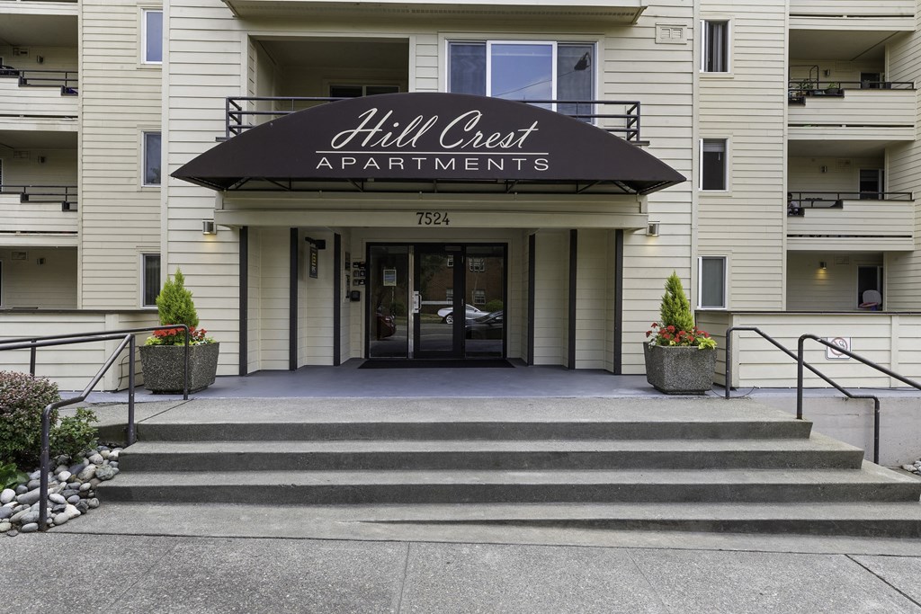 a picture of the hill crest apartments entrance stairs at Hill Crest Apartment Homes, Washington